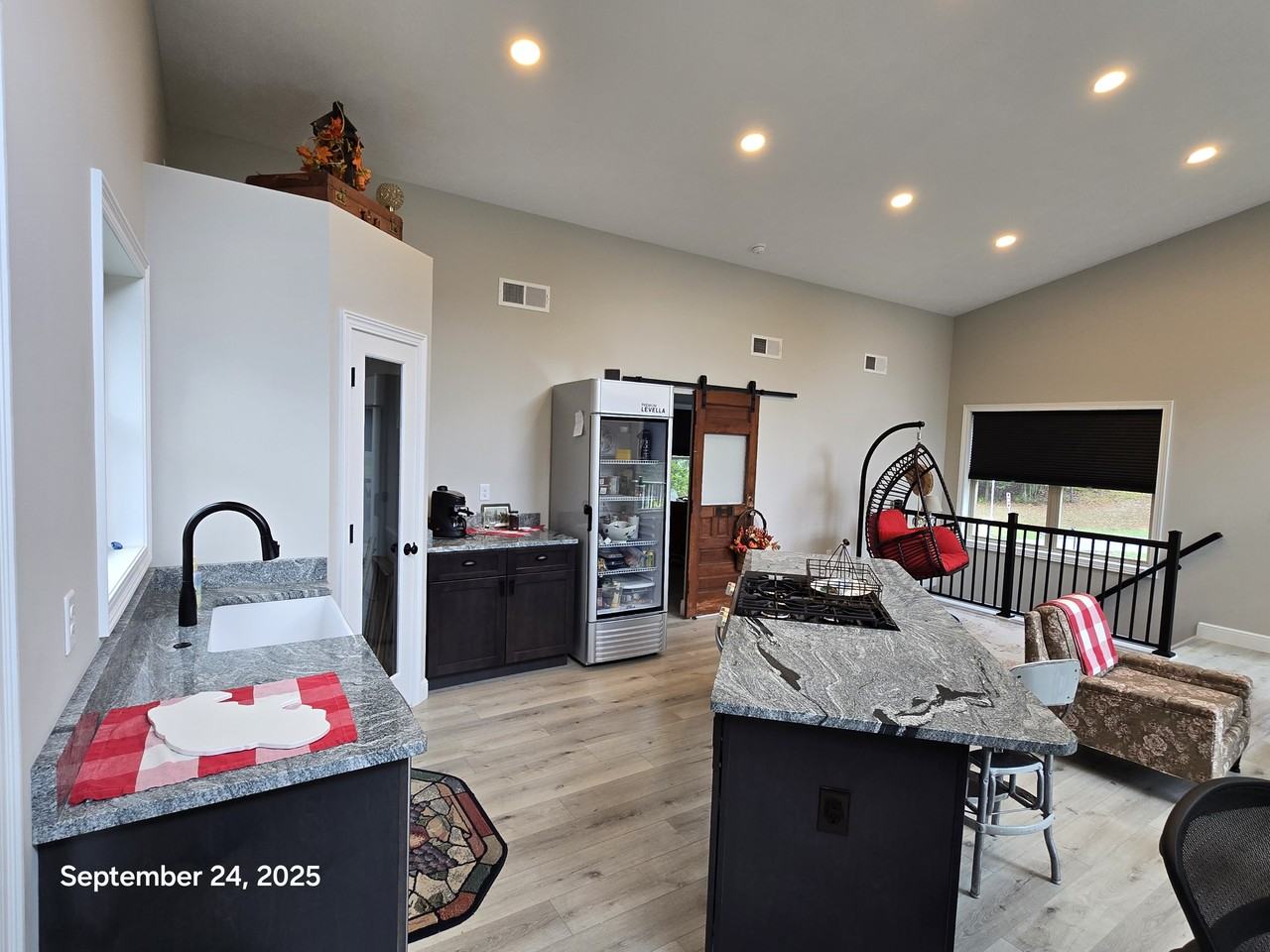 416 S Eberhart Rd - Photo 5 of 28
