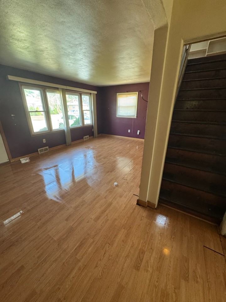 6012 44th Ave - Photo 2 of 16