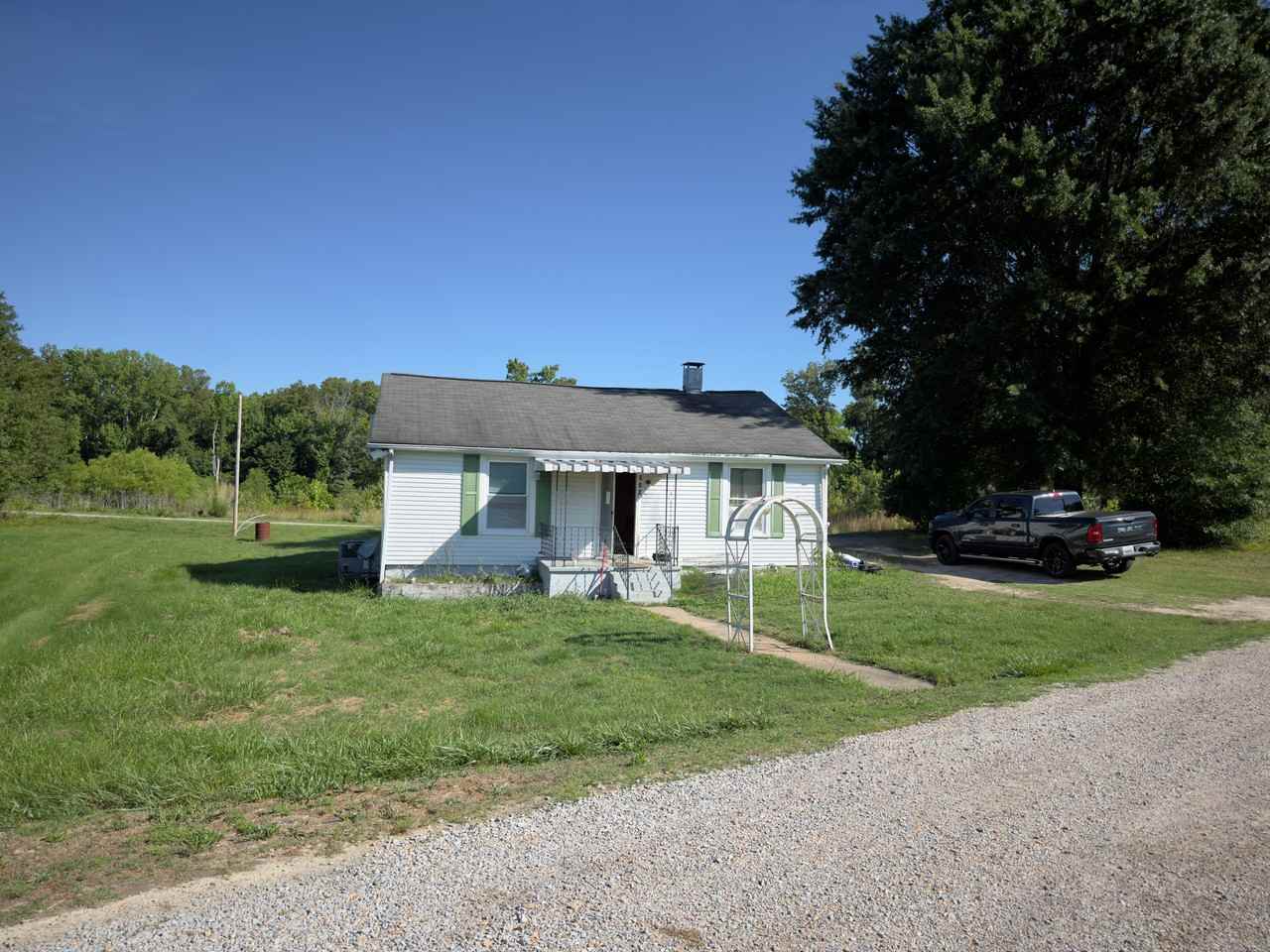 230 Eastwood Dr - Photo 2 of 2