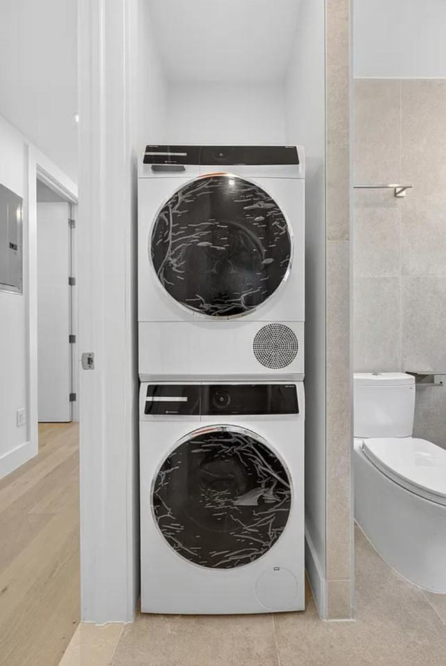 207 8th Ave #4R - Photo 5 of 9
