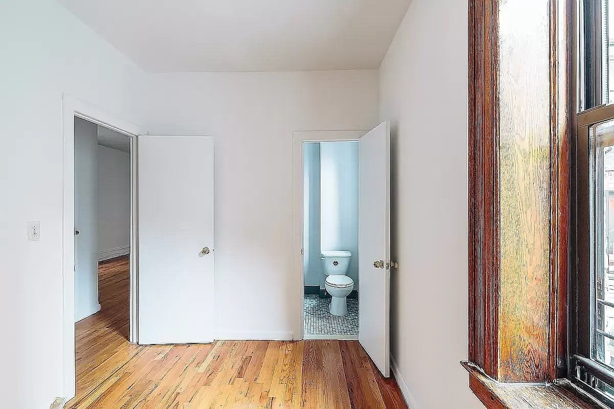 2 Bank St #17 - Photo 3 of 7