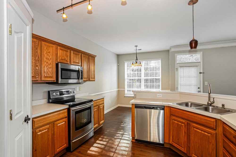 7027 Merrymount Ct - Photo 7 of 17