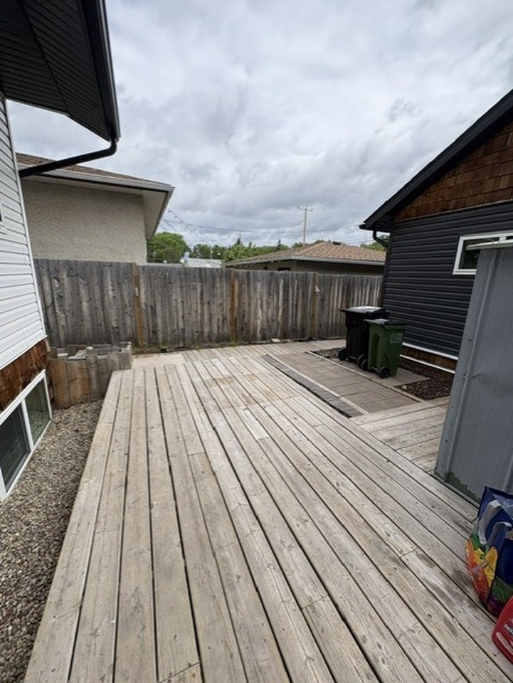 SF229 | 1 MONTH FREE | 3 Bed, 1 Bath Basement Suite | Montrose - Photo 2 of 27