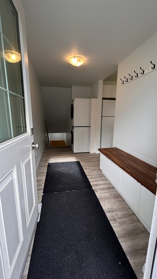 SF229 | 1 MONTH FREE | 3 Bed, 1 Bath Basement Suite | Montrose - Photo 3 of 27