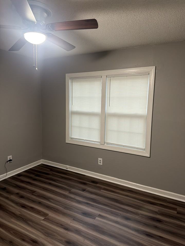 464 Glankler St #1 - Photo 5 of 16