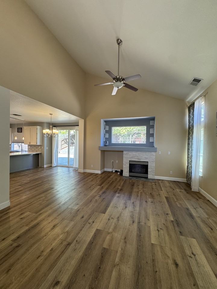1370 Kerslake Cir #1 - Photo 6 of 50