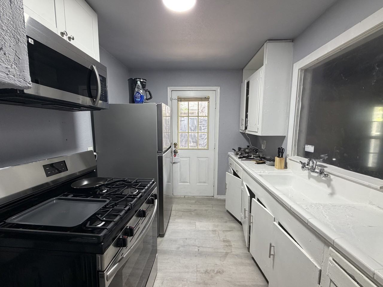 714 Sw Dallas St #1 - Photo 2 of 39