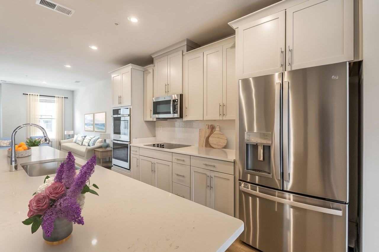 44579 Wolfhound Sq - Photo 2 of 21