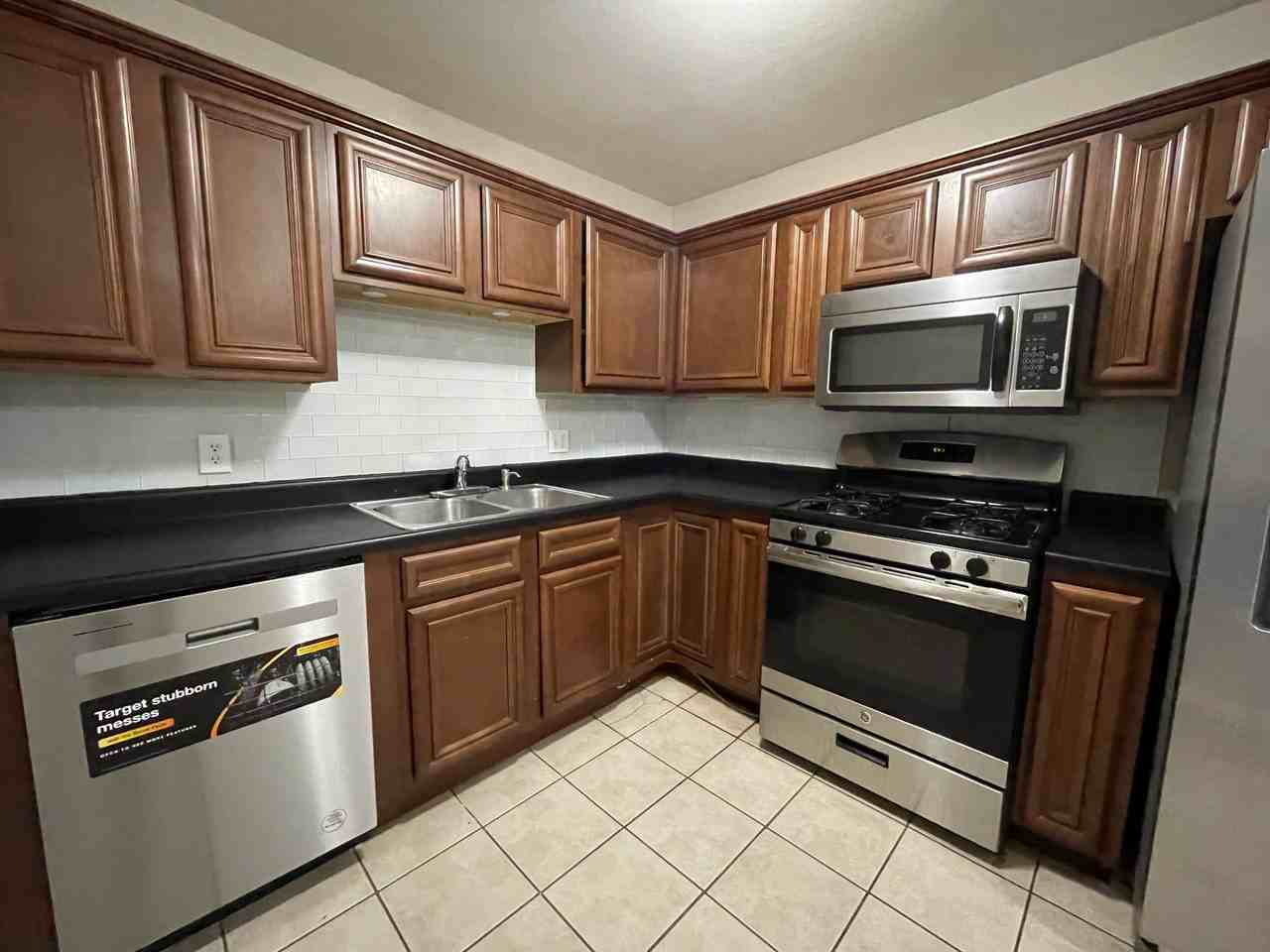 1807 Comanche St #1 - Photo 3 of 39