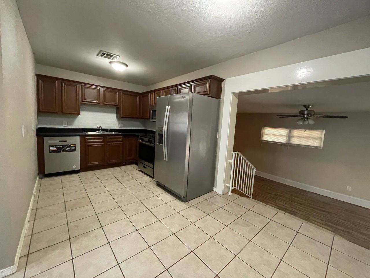 1807 Comanche St #1 - Photo 4 of 39