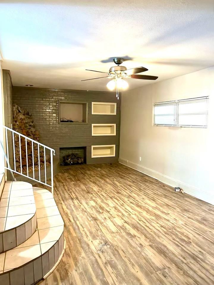 1807 Comanche St #1 - Photo 5 of 39