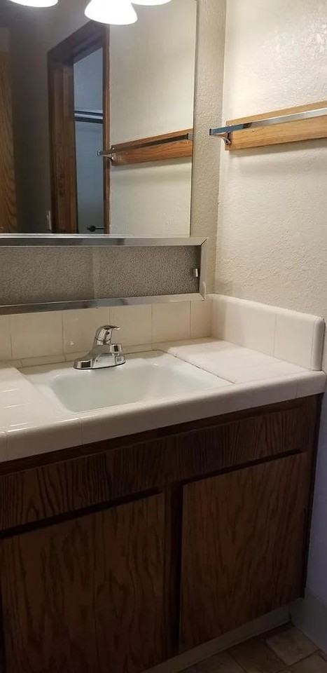 1391 Hillcrest Rd - Photo 5 of 8