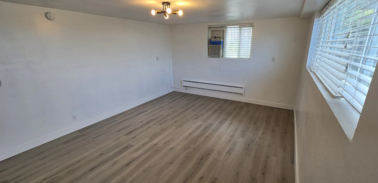 615 S Grand St - Photo 3 of 39