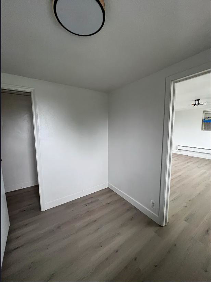 615 S Grand St - Photo 7 of 39