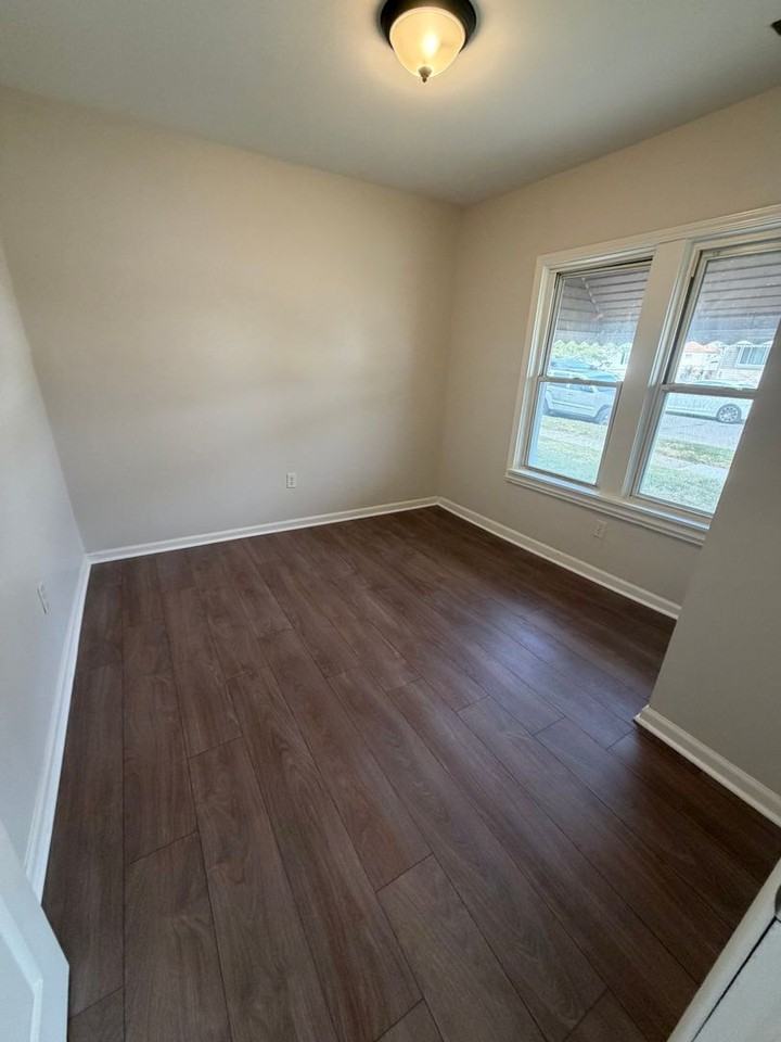 27869 Tighe St - Photo 7 of 13