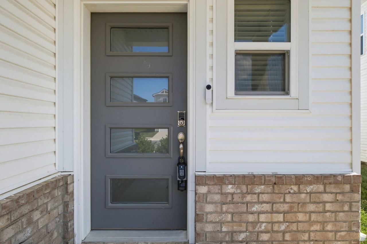 4375 Skyridge Dr - Photo 4 of 34