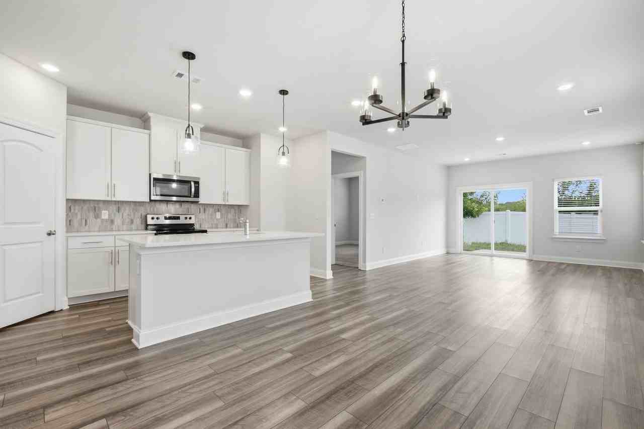 4375 Skyridge Dr - Photo 6 of 34