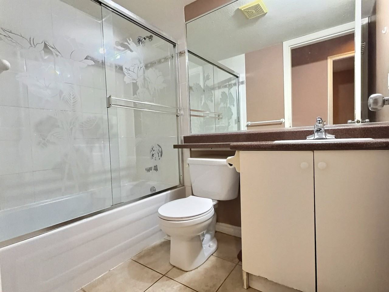 3365 E 27th Ave - Photo 2 of 4