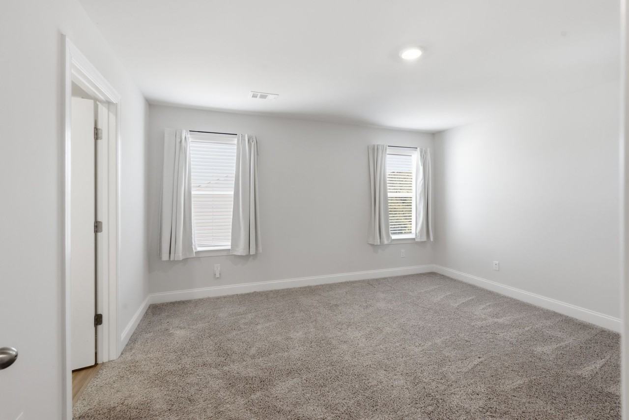 4371 Skyridge Dr #1 - Photo 5 of 12