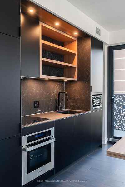 55 Charles Street East - Photo 8