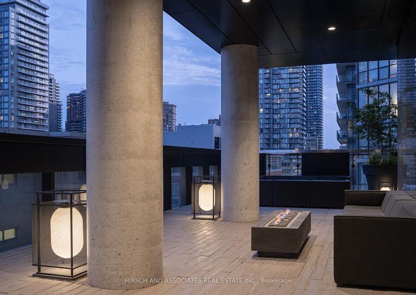 55 Charles Street East - Photo 29