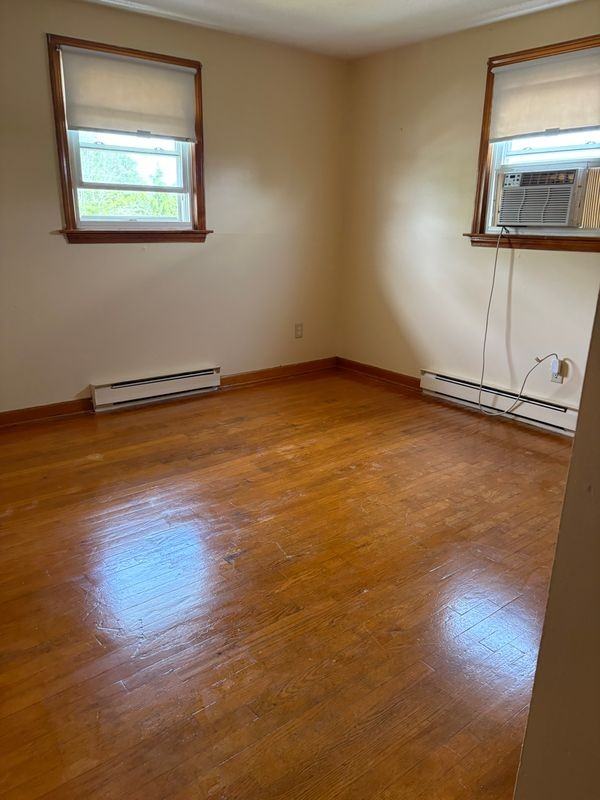 27 Gilbert Ln - Photo 4 of 9