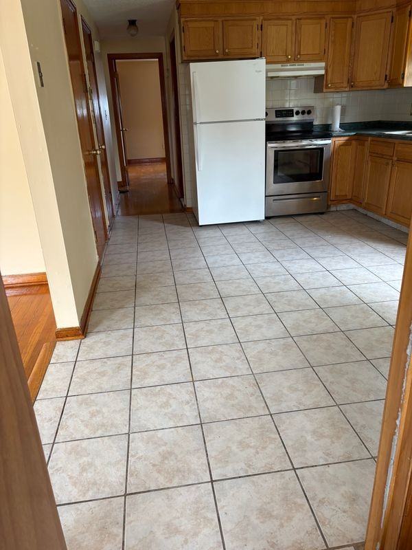 27 Gilbert Ln - Photo 5 of 9