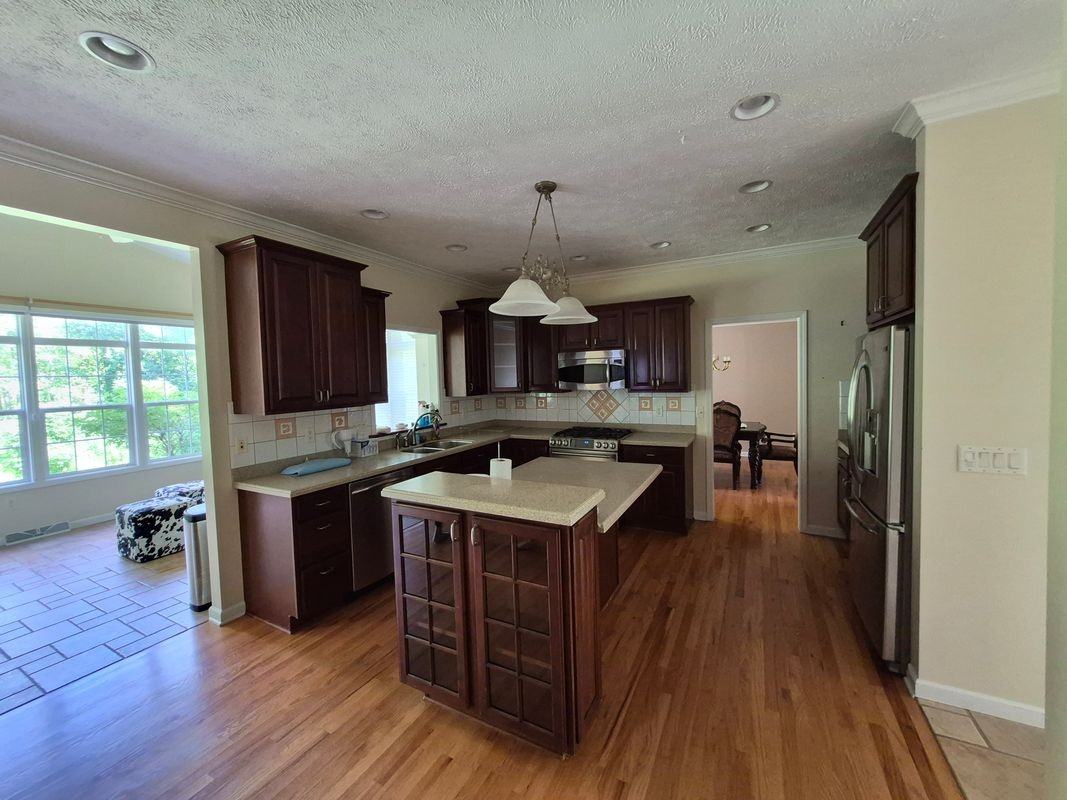 7224 Moss Creek Cir - Photo 2 of 9