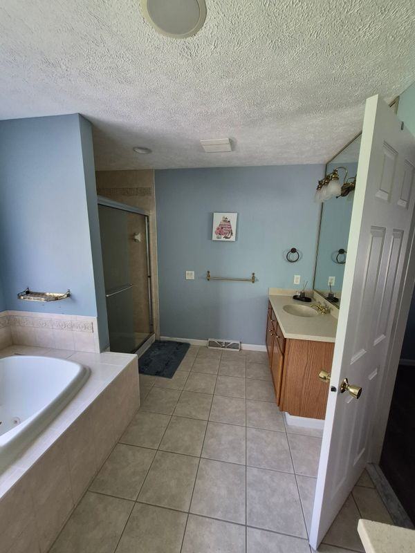 7224 Moss Creek Cir - Photo 4 of 9