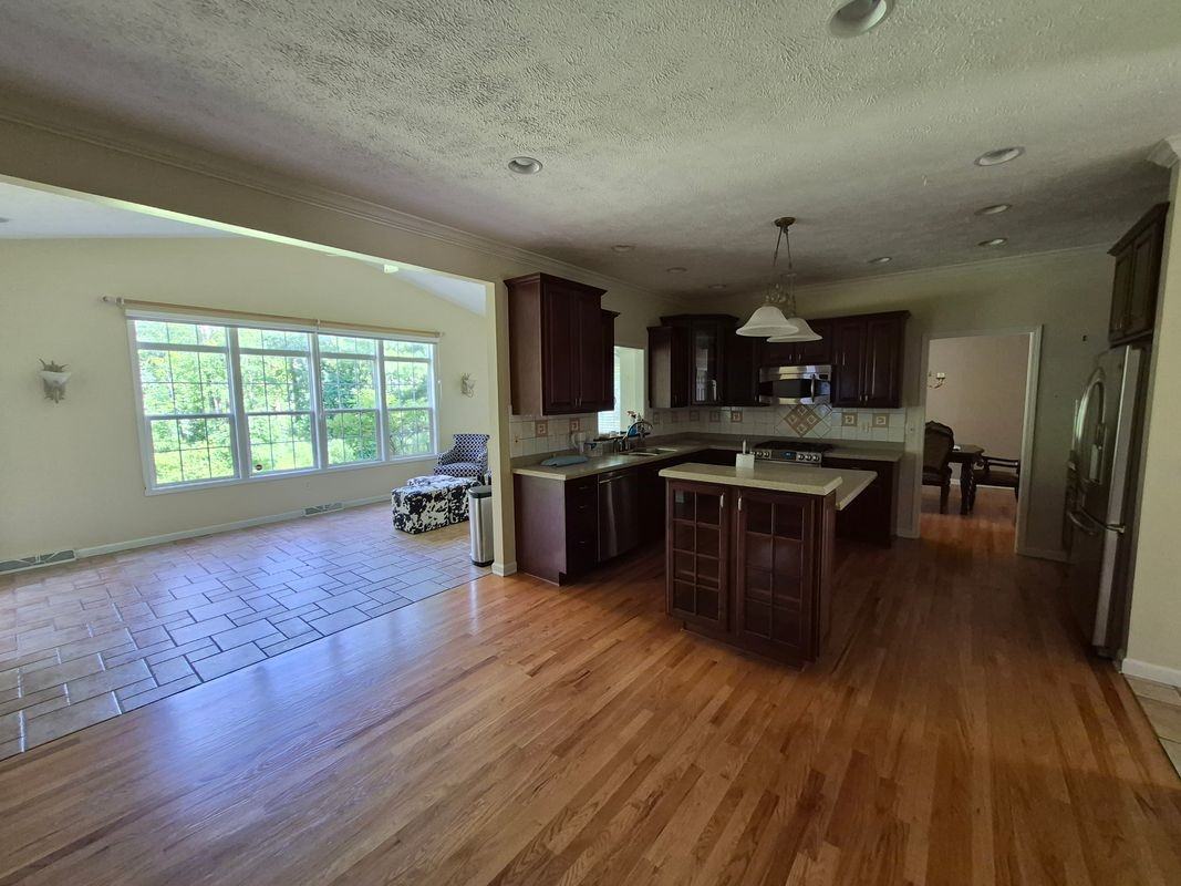 7224 Moss Creek Cir - Photo 6 of 9
