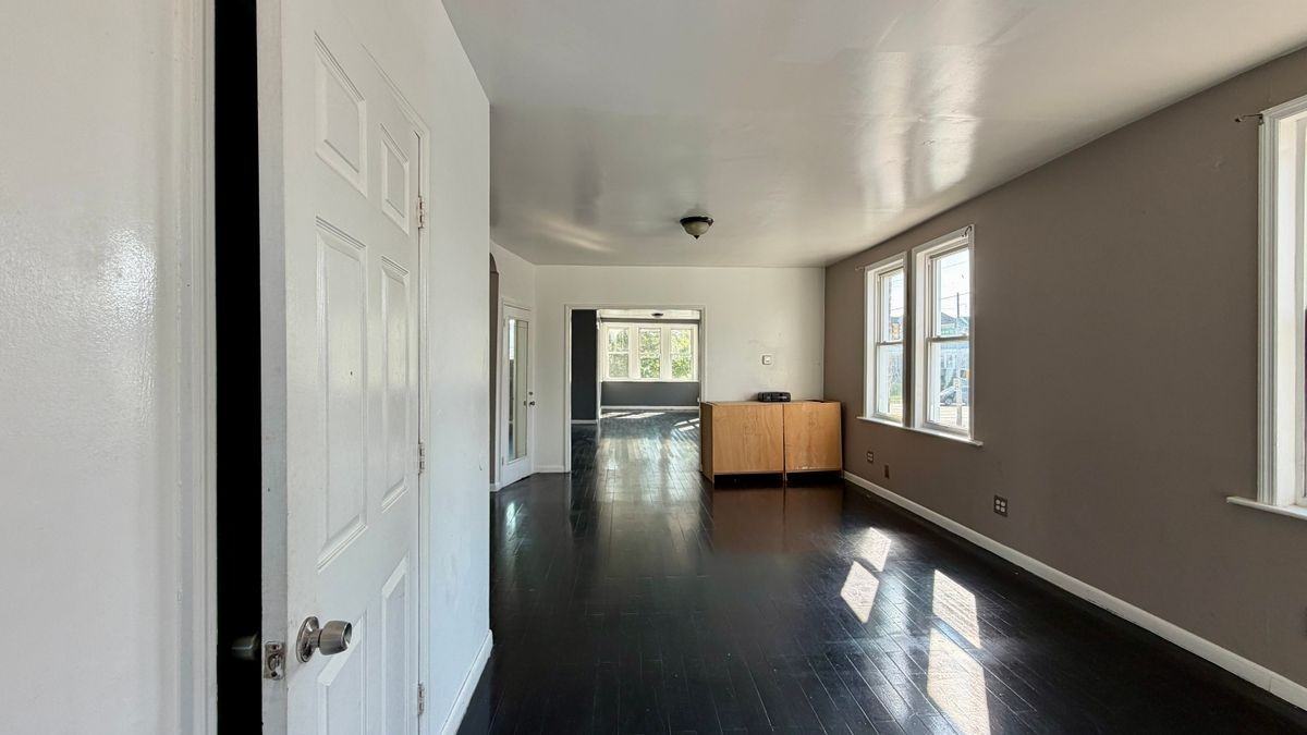 4301 Cottman Ave - Photo 4 of 13