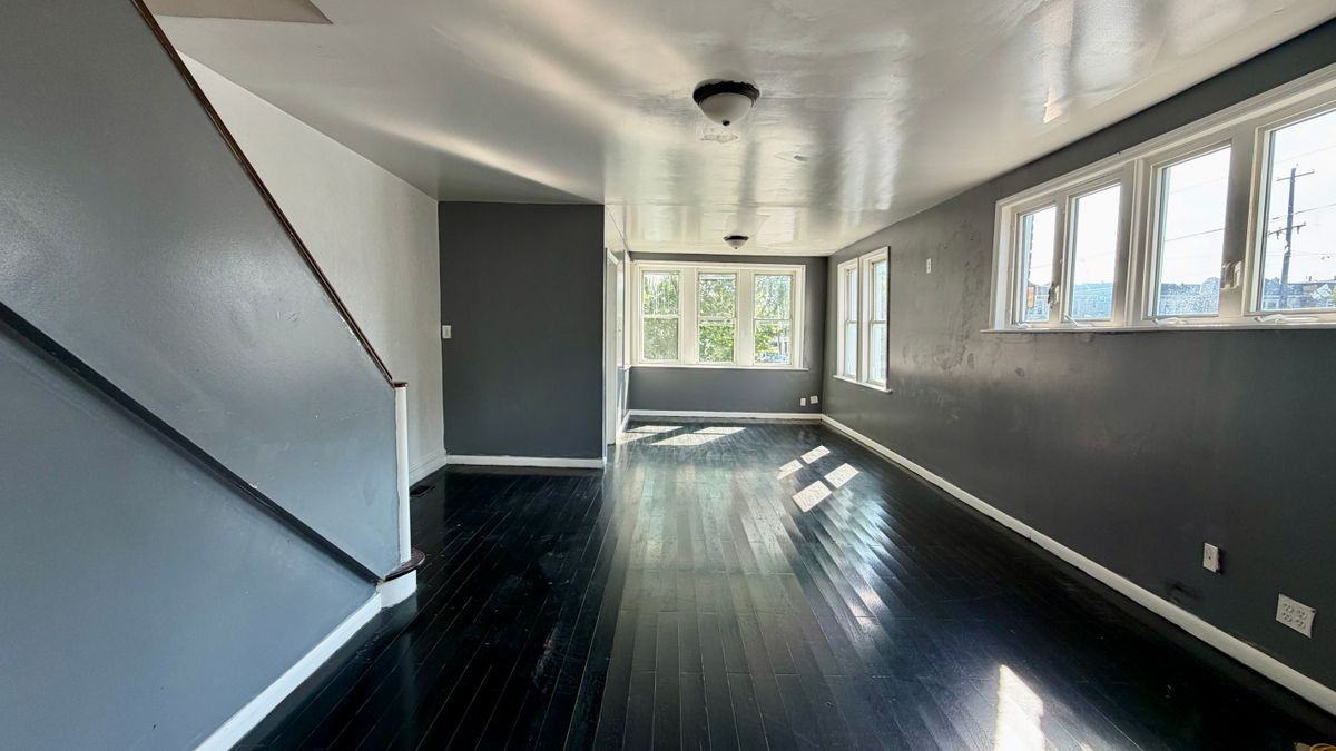 4301 Cottman Ave - Photo 5 of 13