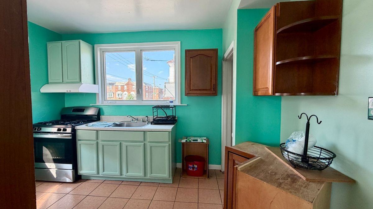 4301 Cottman Ave - Photo 6 of 13