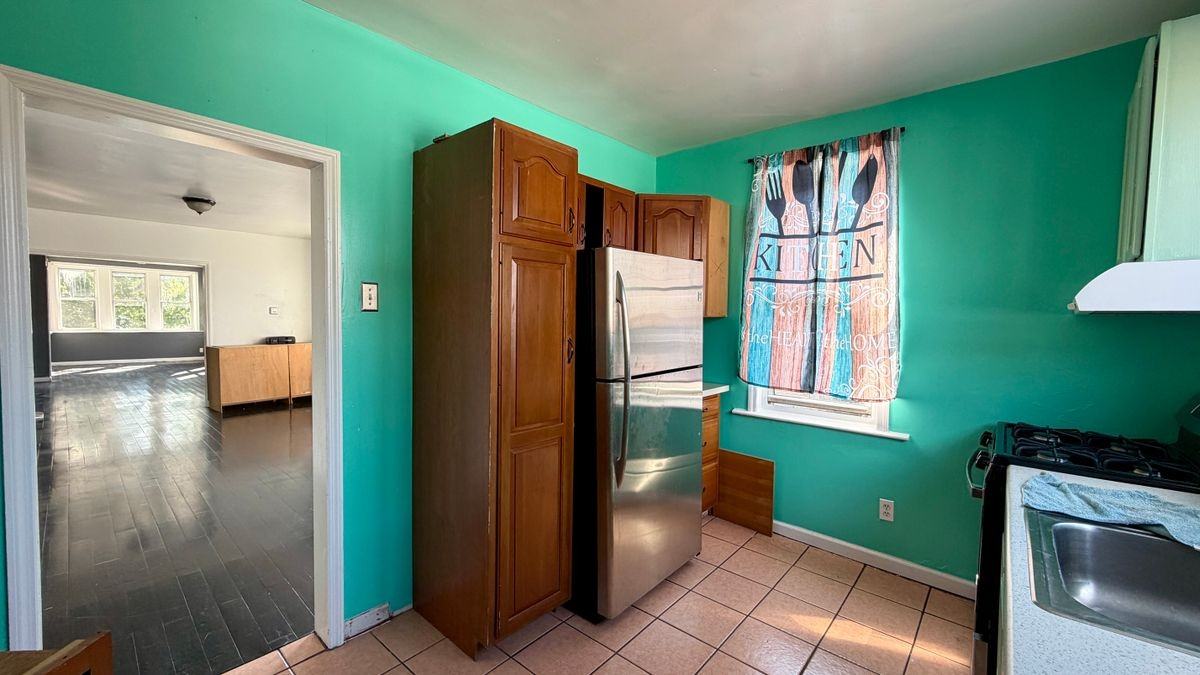 4301 Cottman Ave - Photo 7 of 13