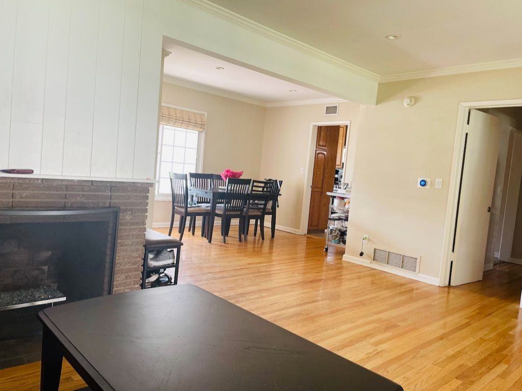 6244 Shirley Ave - Photo 4 of 8