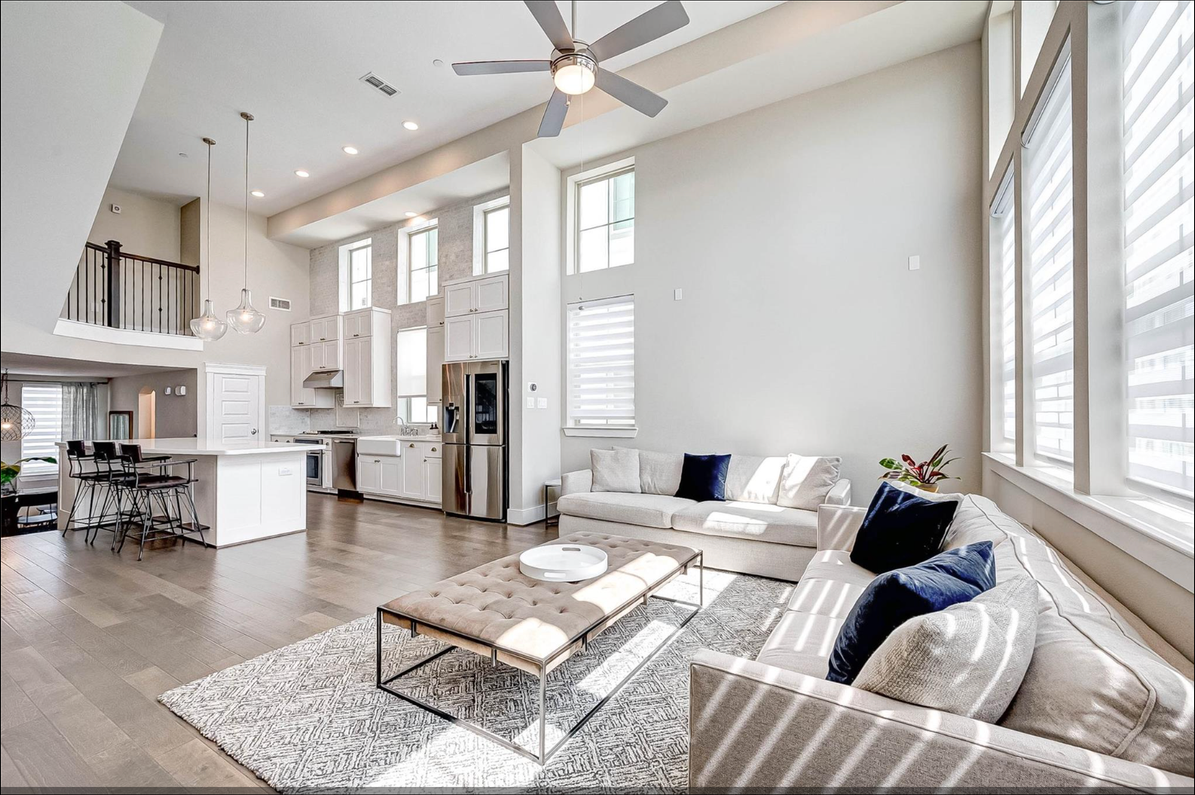 715 Algona Ave - Photo 6 of 7