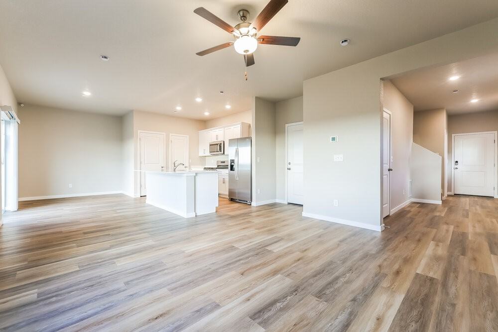 7324 Crystal Ave - Photo 5 of 17
