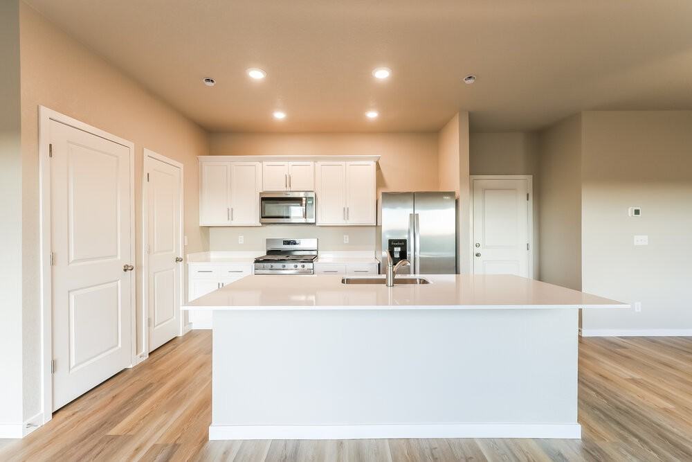 7324 Crystal Ave - Photo 7 of 17