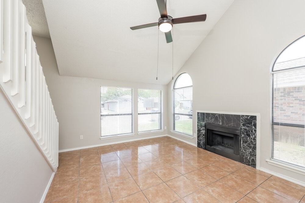 2728 Oak Bend Ln - Photo 5 of 17