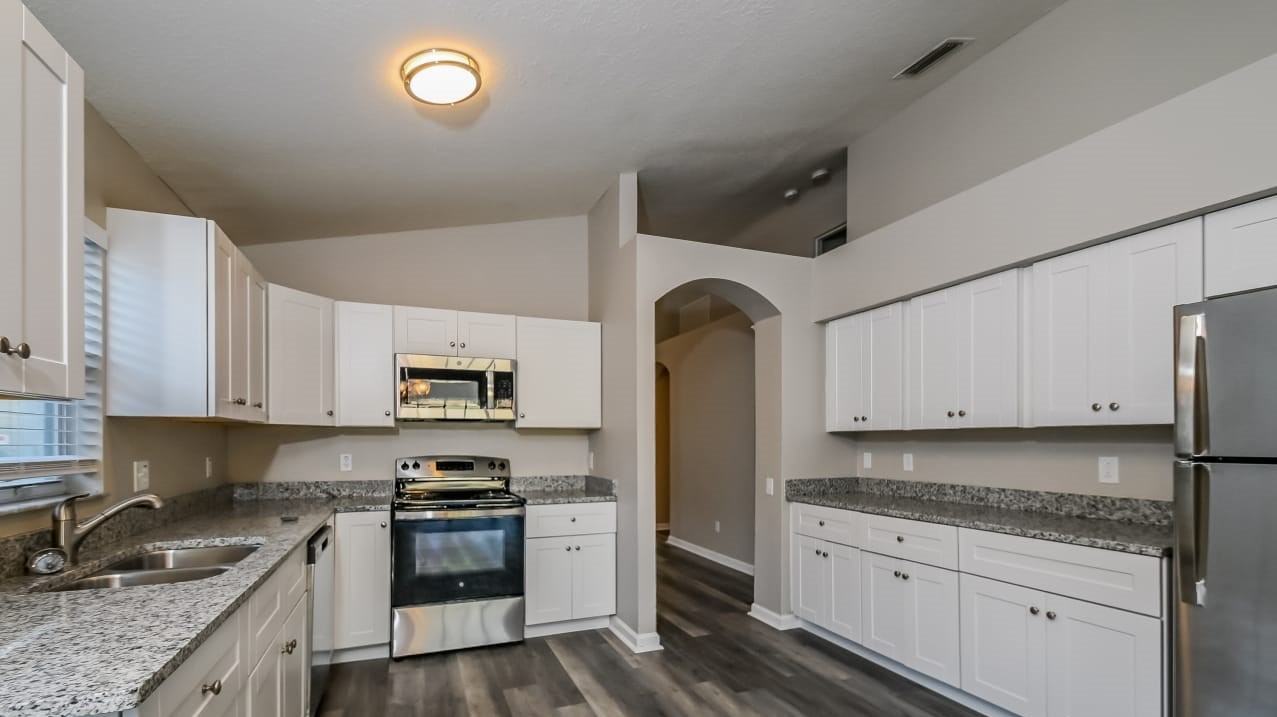 10327 Hunters Haven Boulevard - Photo 2 of 10