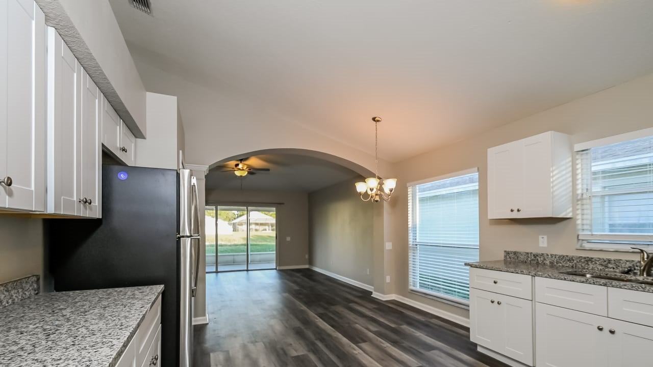 10327 Hunters Haven Boulevard - Photo 5 of 10