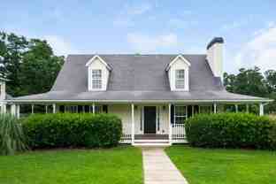 19 Colonial Way - Photo 1 of 1