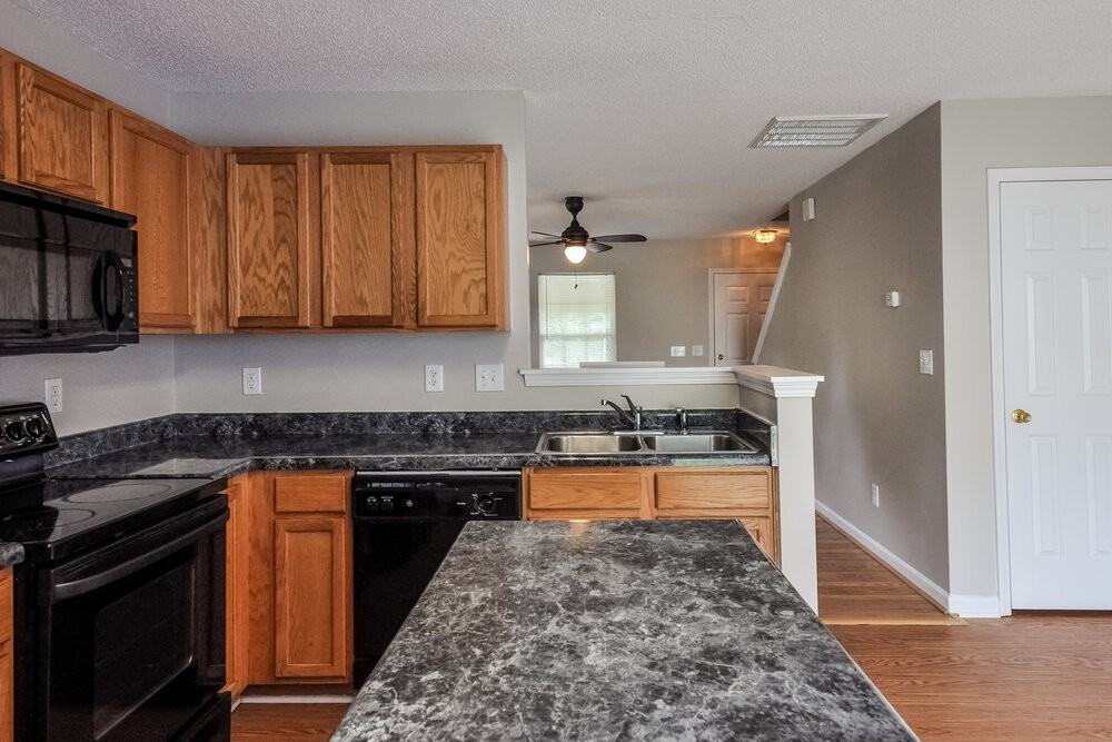 5845 Arbaugh Ct - Photo 6 of 16