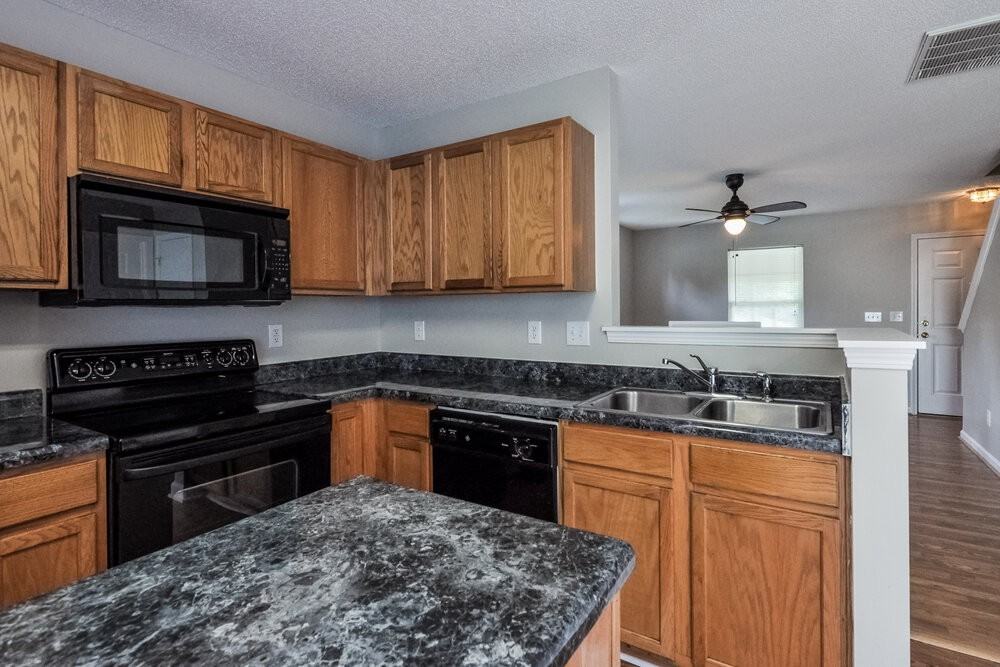 5845 Arbaugh Ct - Photo 7 of 16
