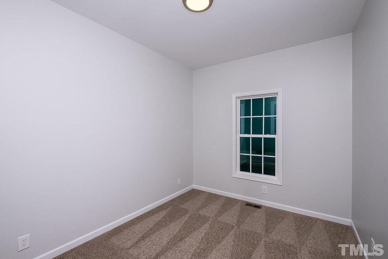 2612 Holloway St - Photo 3 of 19