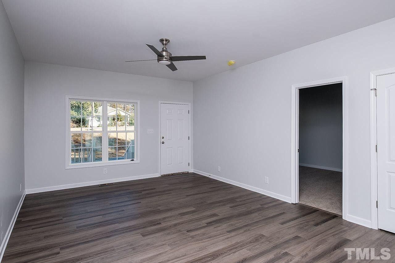 2612 Holloway St - Photo 4 of 19