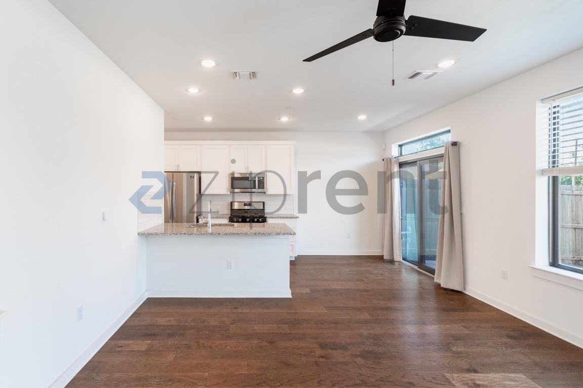6409 Berkman Dr #7 - Photo 4 of 20