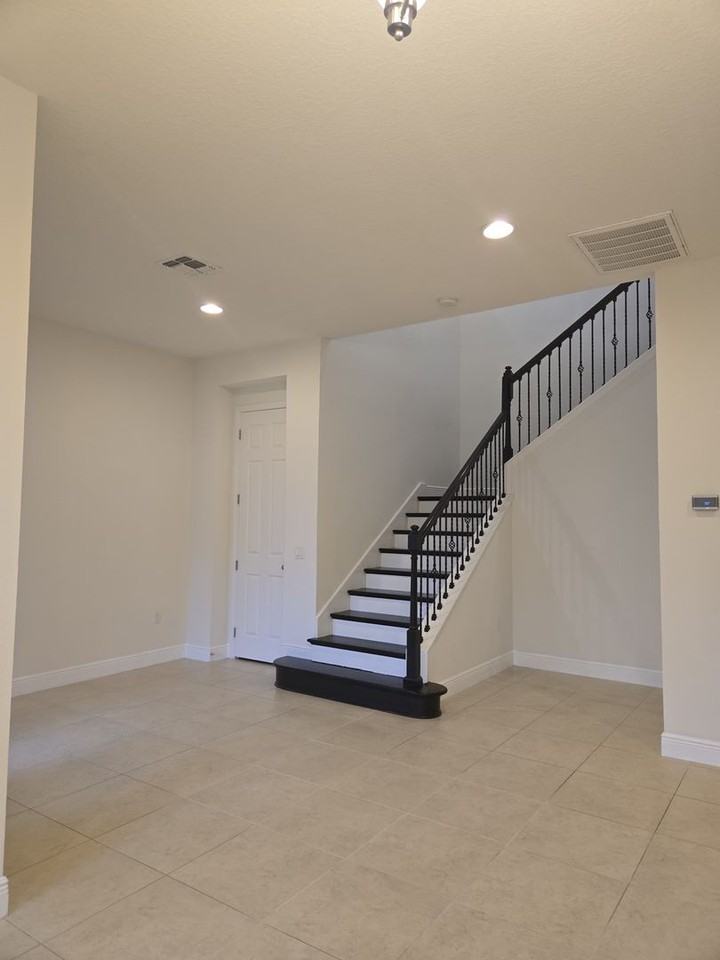 9240 Woodcrane Dr - Photo 7 of 49