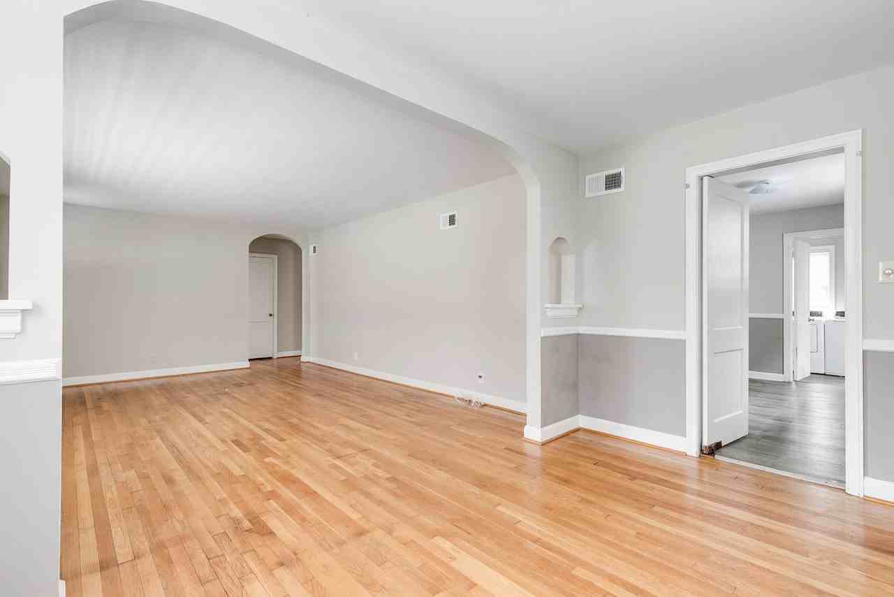 6632 Three Chopt Rd - Photo 7 of 36
