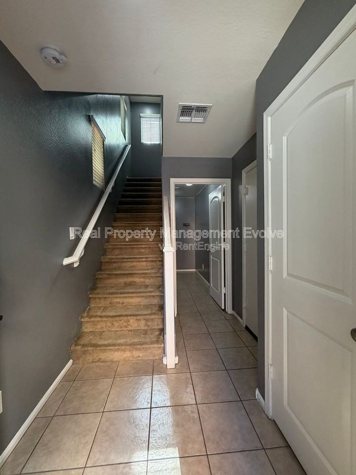 7724 W Pipestone Pl - Photo 5 of 25